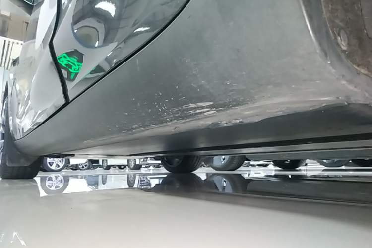 Used Tesla Model Y 2024 Rear-Wheel-Drive Version Left Side Sill