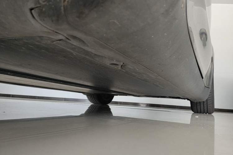 Used Tesla Model Y 2024 Rear-Wheel-Drive Version Left Side Sill