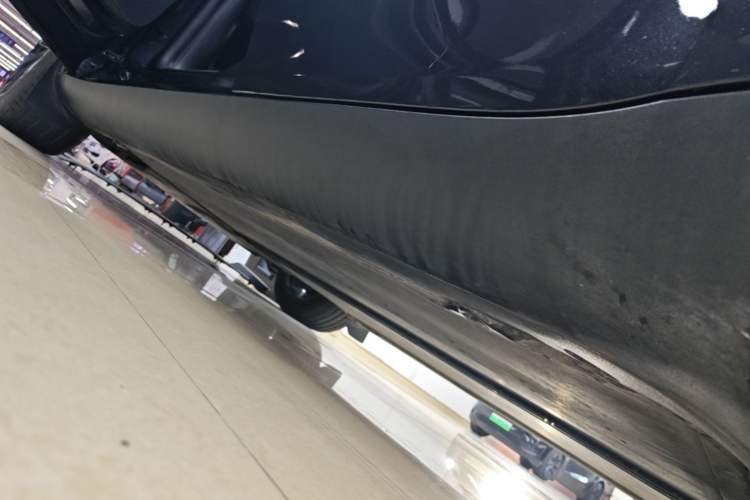 Used Tesla Model Y 2024 Rear-Wheel-Drive Version Left Side Sill