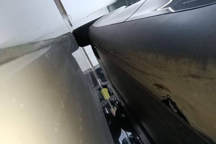 Used Tesla Model Y 2024 Rear-Wheel-Drive Version Left Side Sill