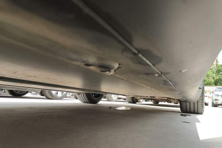 Used Tesla Model Y 2024 Rear-Wheel-Drive Version Left Side Sill