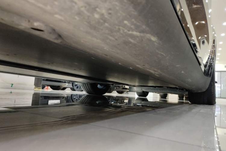 Used Tesla Model Y 2024 Rear-Wheel-Drive Version Left Side Sill