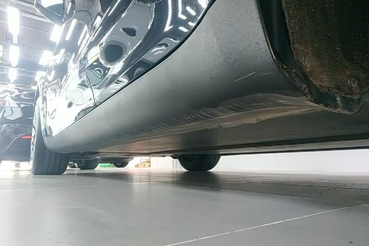 Used Tesla Model Y 2024 Rear-Wheel-Drive Version Left Side Sill
