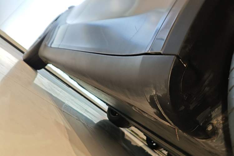 Used Tesla Model Y 2024 Rear-Wheel-Drive Version Left Side Sill