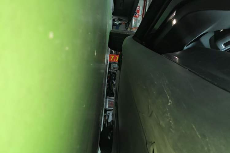 Used Tesla Model Y 2024 Rear-Wheel-Drive Version Left Side Sill