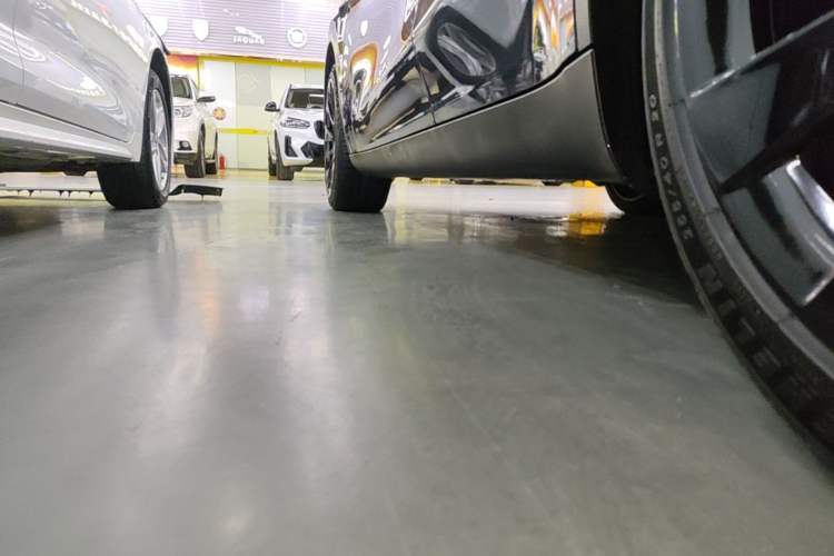 Used Tesla Model Y 2024 Long-Range All-Wheel-Drive Version Left Side Sill