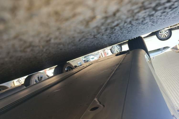 Used Tesla Model Y 2024 Rear-Wheel-Drive Version Left Side Sill
