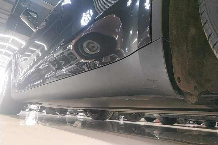 Used Tesla Model Y 2024 Rear-Wheel-Drive Version Left Side Sill