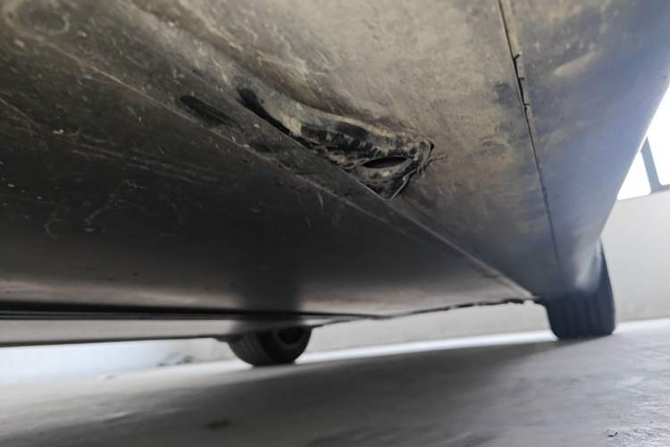 Used Tesla Model Y 2024 Rear-Wheel-Drive Version Left Side Sill