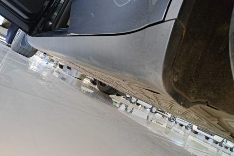 Used Tesla Model Y 2024 Rear-Wheel-Drive Version Left Side Sill