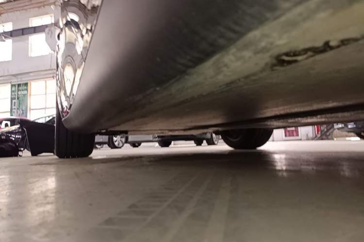 Used Tesla Model Y 2024 Rear-Wheel-Drive Version Left Side Sill