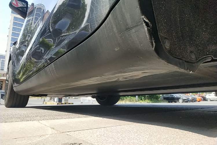 Used Tesla Model Y 2024 Rear-Wheel-Drive Version Left Side Sill