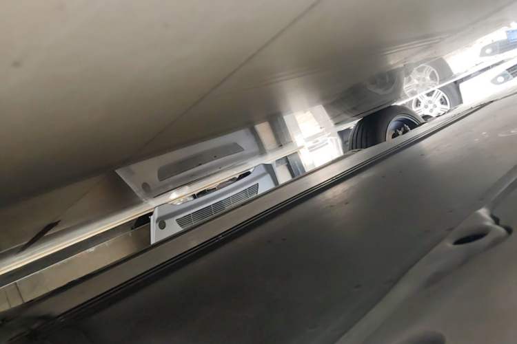 Used Tesla Model Y 2024 Rear-Wheel-Drive Version Left Side Sill