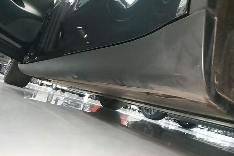 Used Tesla Model Y 2024 Rear-Wheel-Drive Version Left Side Sill