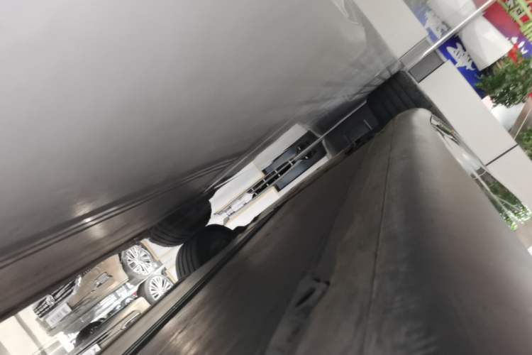 Used Tesla Model Y 2024 Rear-Wheel-Drive Version Left Side Sill