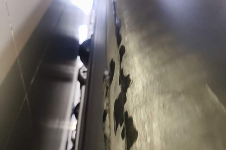 Used Tesla Model Y 2024 Long-Range All-Wheel-Drive Version Left Side Sill