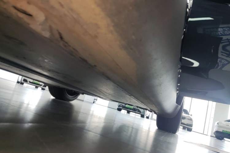 Used Tesla Model Y 2024 Rear-Wheel-Drive Version Left Side Sill