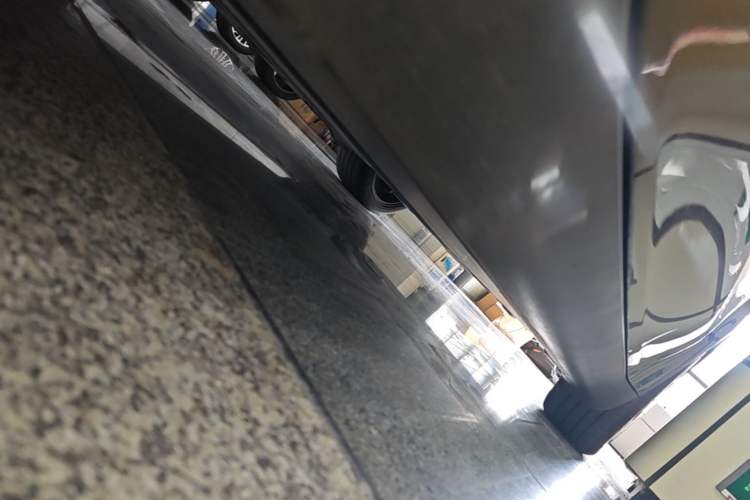 Used Tesla Model Y 2024 Rear-Wheel-Drive Version Left Side Sill