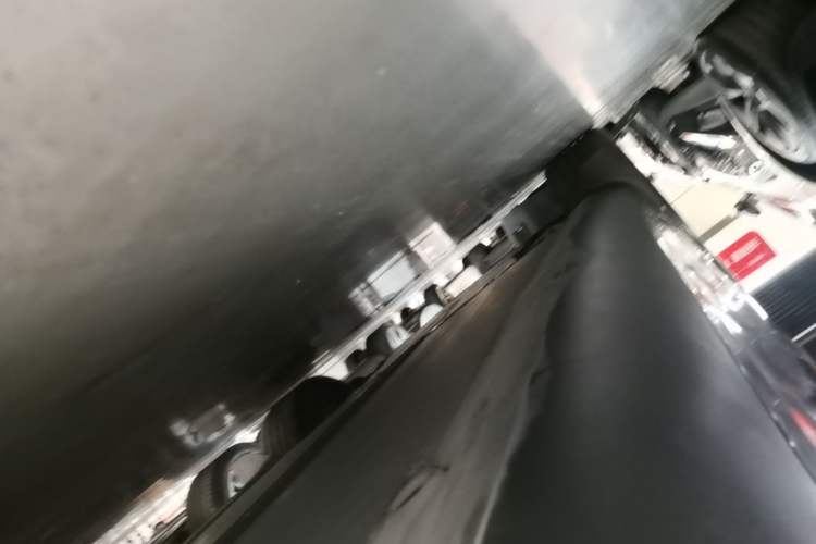 Used Tesla Model Y 2024 Rear-Wheel-Drive Version Left Side Sill
