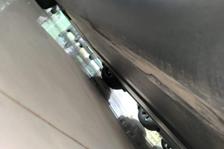 Used Tesla Model Y 2024 Rear-Wheel-Drive Version Left Side Sill