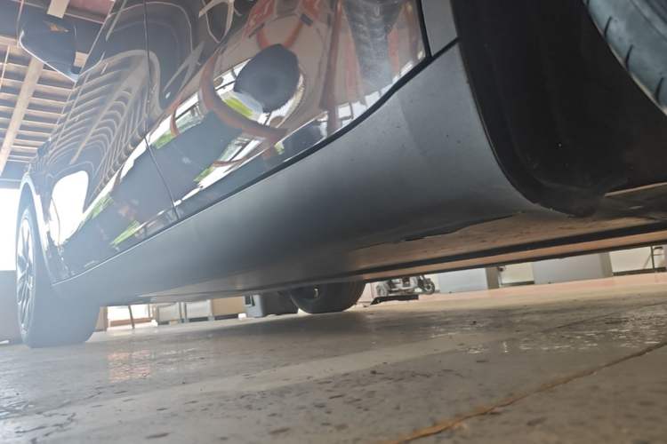 Used Tesla Model Y 2024 Rear-Wheel-Drive Version Left Side Sill