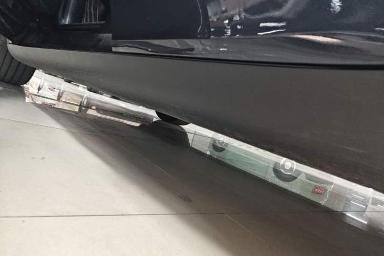 Used Tesla Model Y 2024 Rear-Wheel-Drive Version Left Side Sill