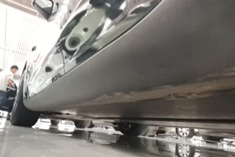Used Tesla Model Y 2024 Rear-Wheel-Drive Version Left Side Sill