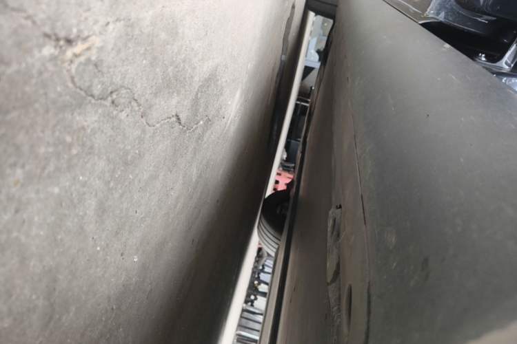 Used Tesla Model Y 2024 Rear-Wheel-Drive Version Left Side Sill