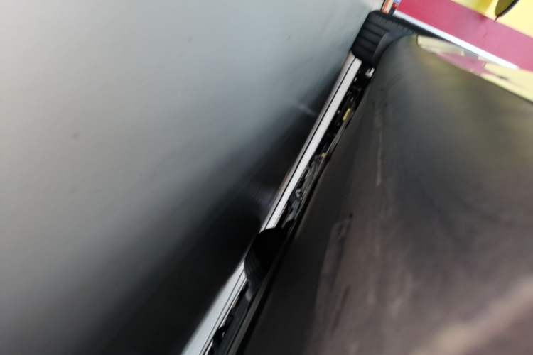 Used Tesla Model Y 2024 Rear-Wheel-Drive Version Left Side Sill