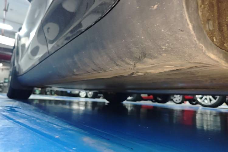 Used Tesla Model Y 2024 Rear-Wheel-Drive Version Left Side Sill