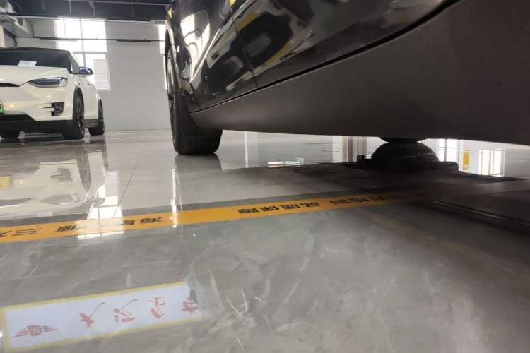 Used Tesla Model Y 2024 Rear-Wheel-Drive Version Left Side Sill