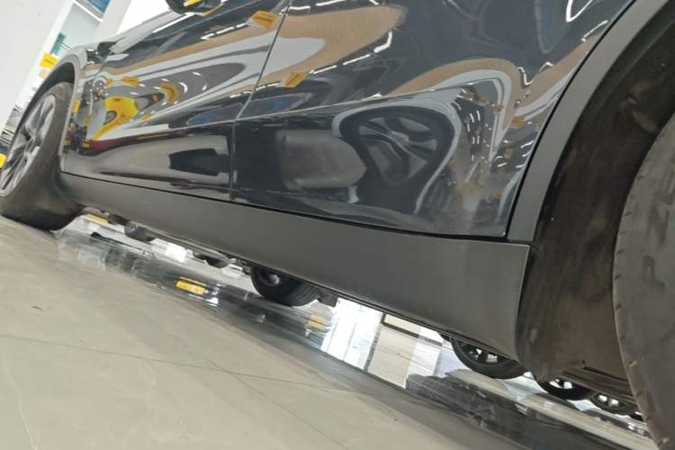 Used Tesla Model Y 2024 Rear-Wheel-Drive Version Left Side Sill