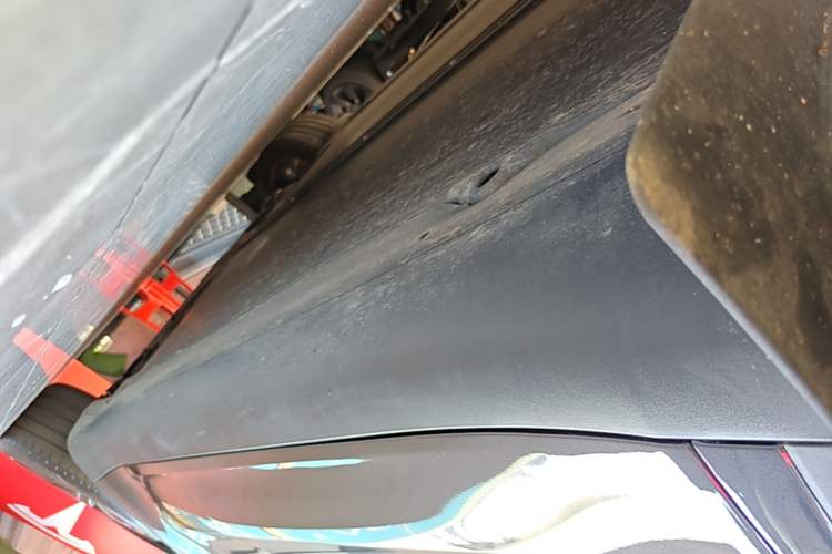 Used Tesla Model Y 2024 Rear-Wheel-Drive Version Left Side Sill