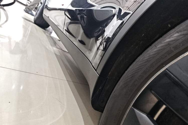 Used Tesla Model Y 2024 Rear-Wheel-Drive Version Left Side Sill