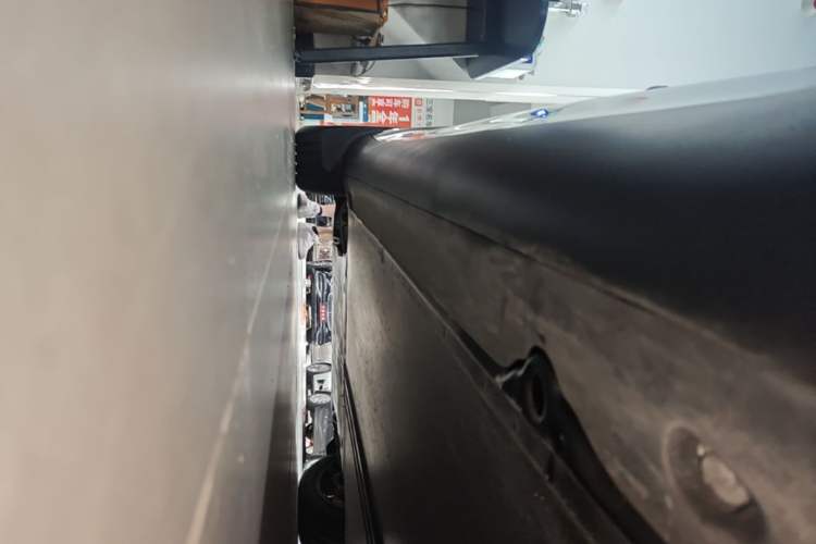 Used Tesla Model Y 2024 Rear-Wheel-Drive Version Left Side Sill