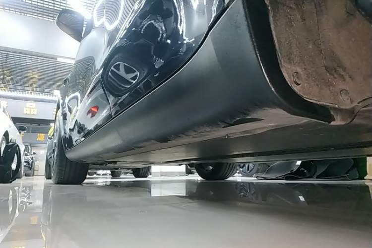 Used Tesla Model Y 2024 Rear-Wheel-Drive Version Left Side Sill
