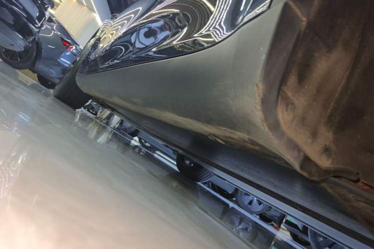 Used Tesla Model Y 2024 Rear-Wheel-Drive Version Left Side Sill