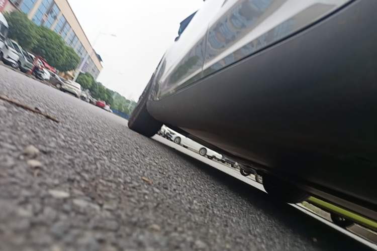 Used Tesla Model Y 2024 Rear-Wheel-Drive Version Left Side Sill