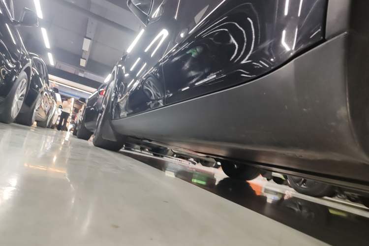 Used Tesla Model Y 2024 Rear-Wheel-Drive Version Left Side Sill