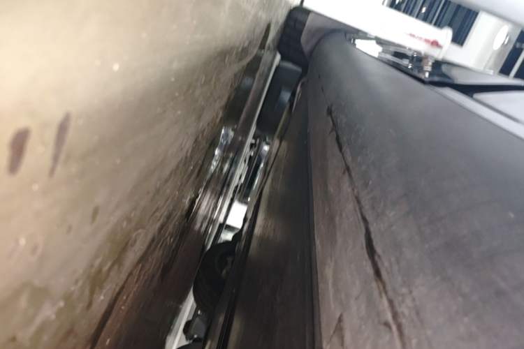 Used Tesla Model Y 2024 Rear-Wheel-Drive Version Left Side Sill
