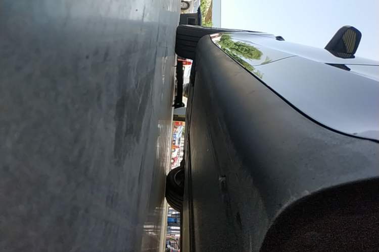 Used Tesla Model Y 2024 Rear-Wheel-Drive Version Left Side Sill