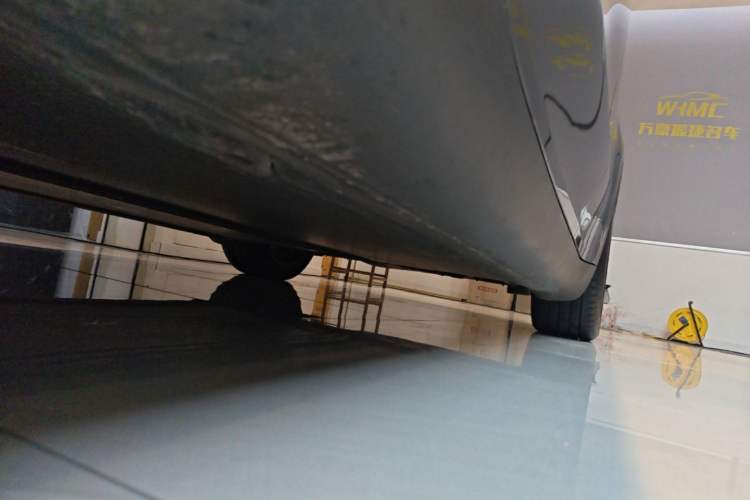Used Tesla Model Y 2024 Rear-Wheel-Drive Version Left Side Sill