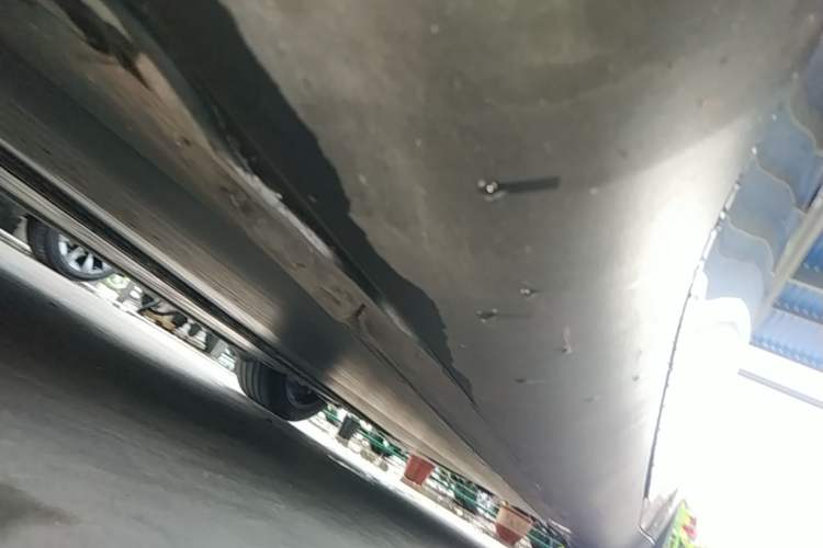 Used Tesla Model Y 2024 Rear-Wheel-Drive Version Left Side Sill