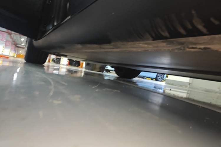 Used Tesla Model Y 2024 Rear-Wheel-Drive Version Left Side Sill