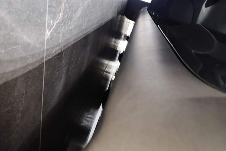 Used Tesla Model Y 2024 Rear-Wheel-Drive Version Left Side Sill