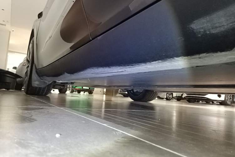 Used Tesla Model Y 2024 Rear-Wheel-Drive Version Left Side Sill