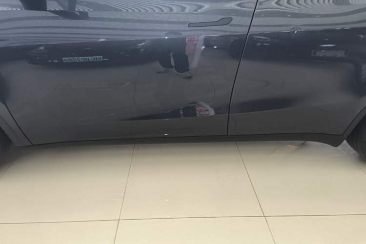 Used Tesla Model Y 2024 Rear-Wheel-Drive Version Left Side Sill