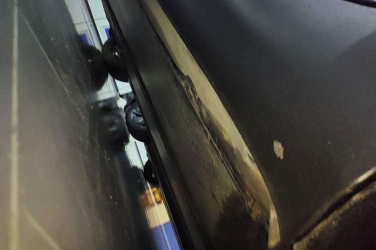 Used Tesla Model Y 2024 Rear-Wheel-Drive Version Left Side Sill