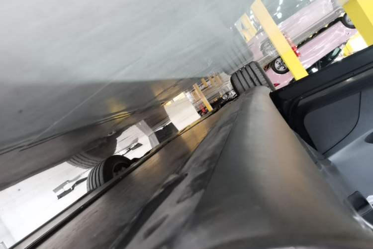 Used Tesla Model Y 2024 Rear-Wheel-Drive Version Left Side Sill