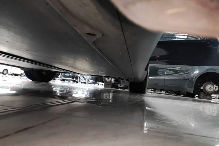 Used Tesla Model Y 2024 Rear-Wheel-Drive Version Left Side Sill
